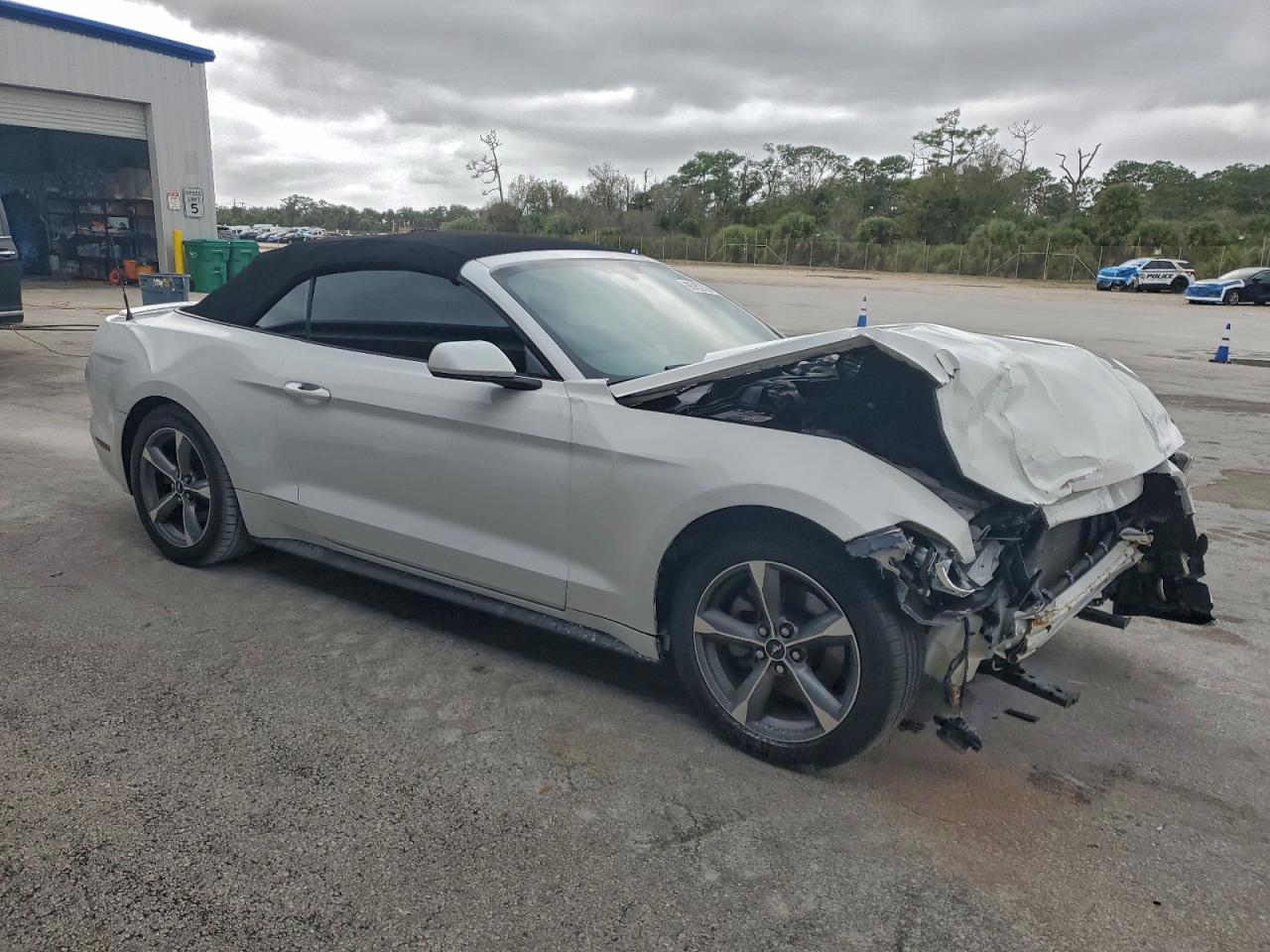 2016 FORD MUSTANG photo 4