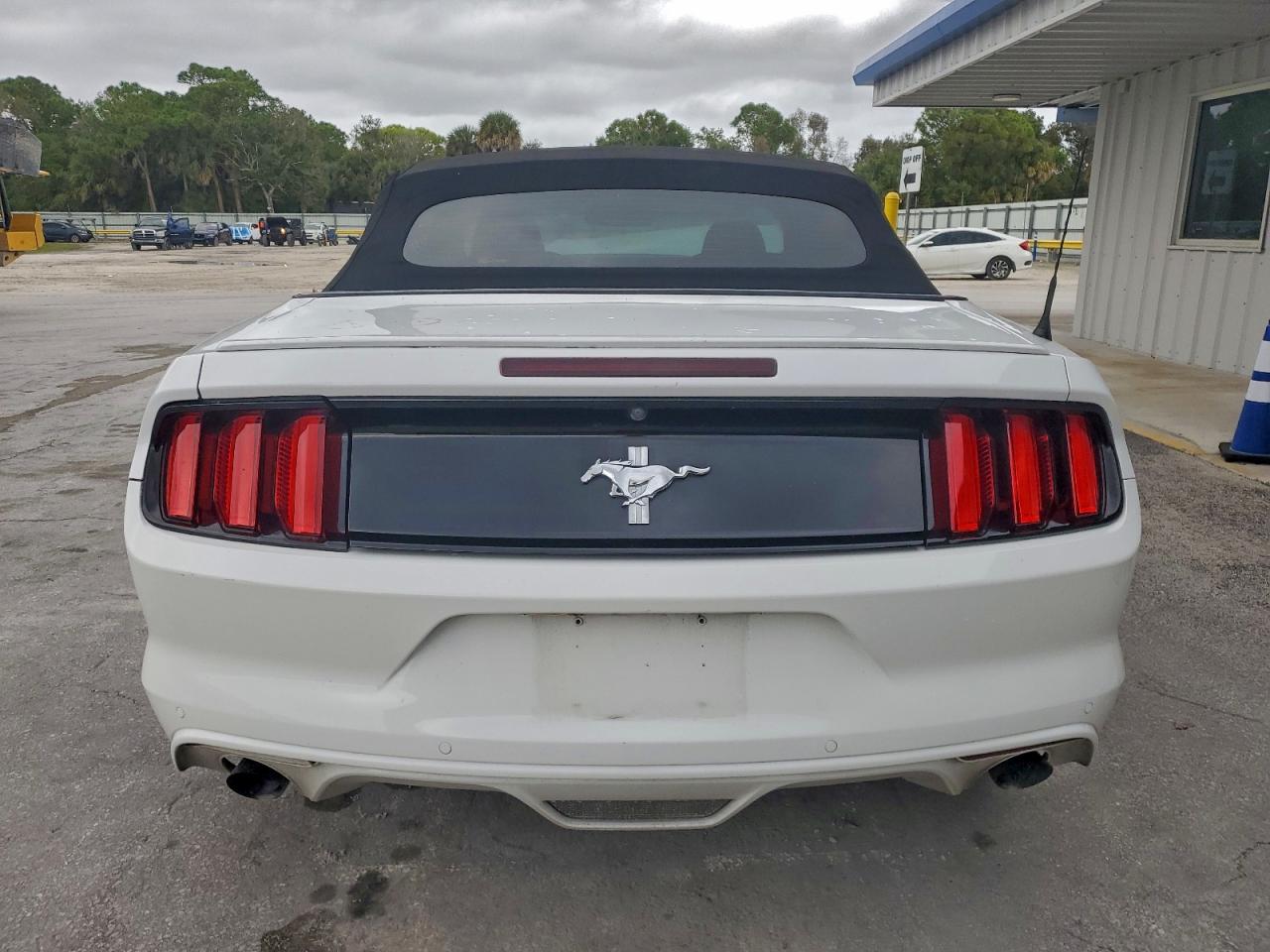 2016 FORD MUSTANG photo 6