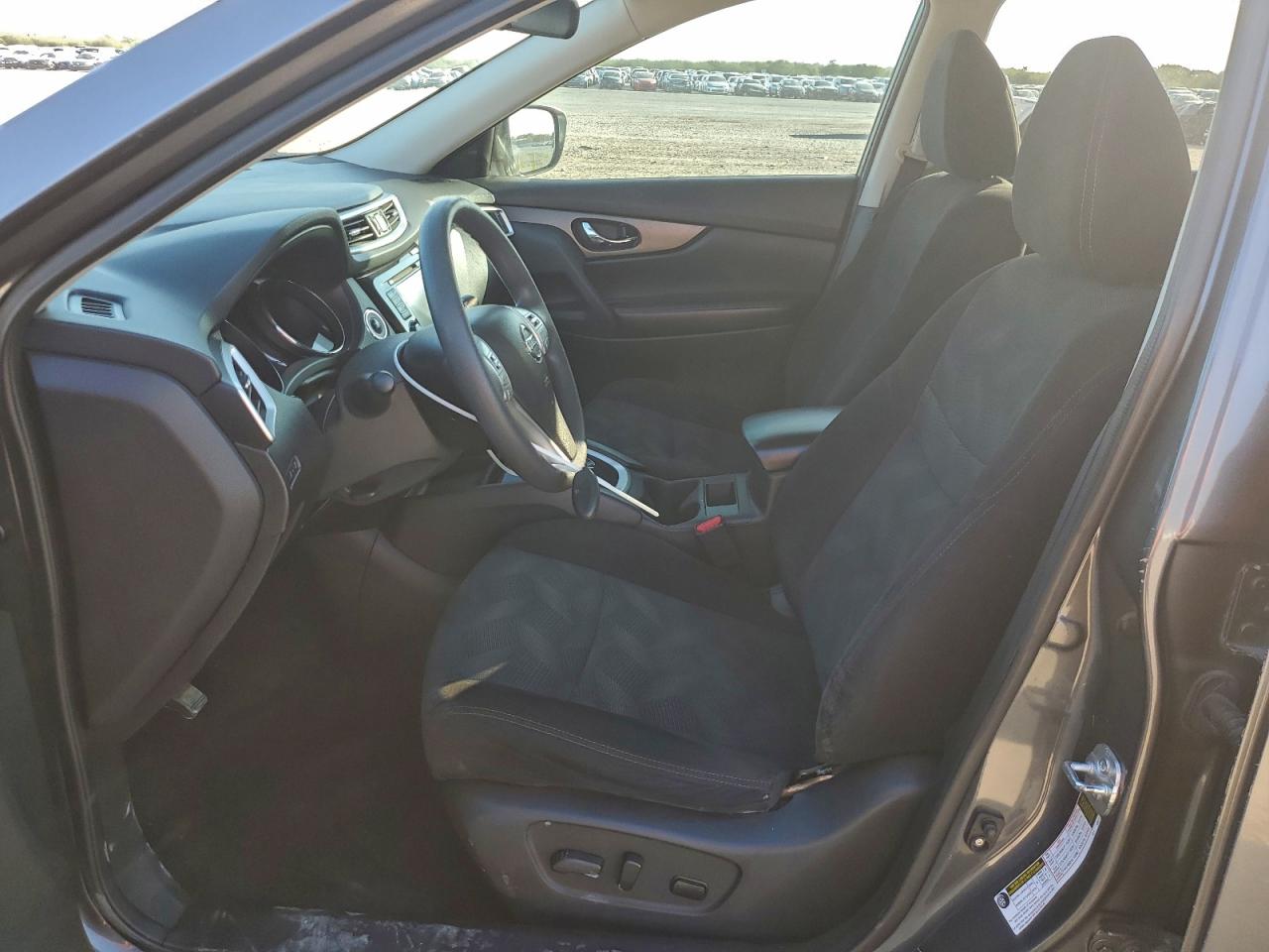 2014 NISSAN ROGUE S photo 7