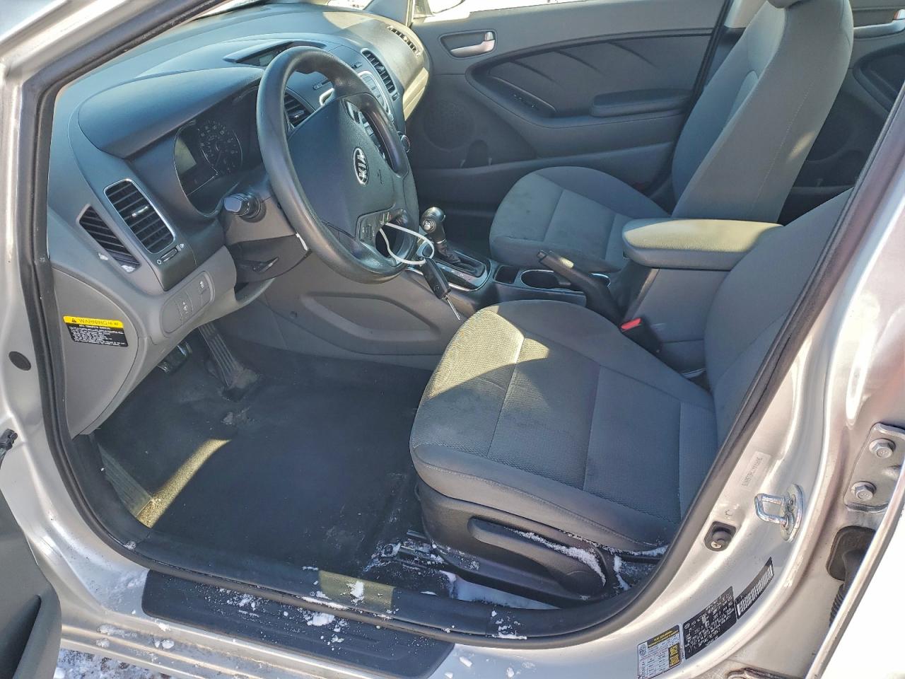 2017 KIA FORTE LX photo 7
