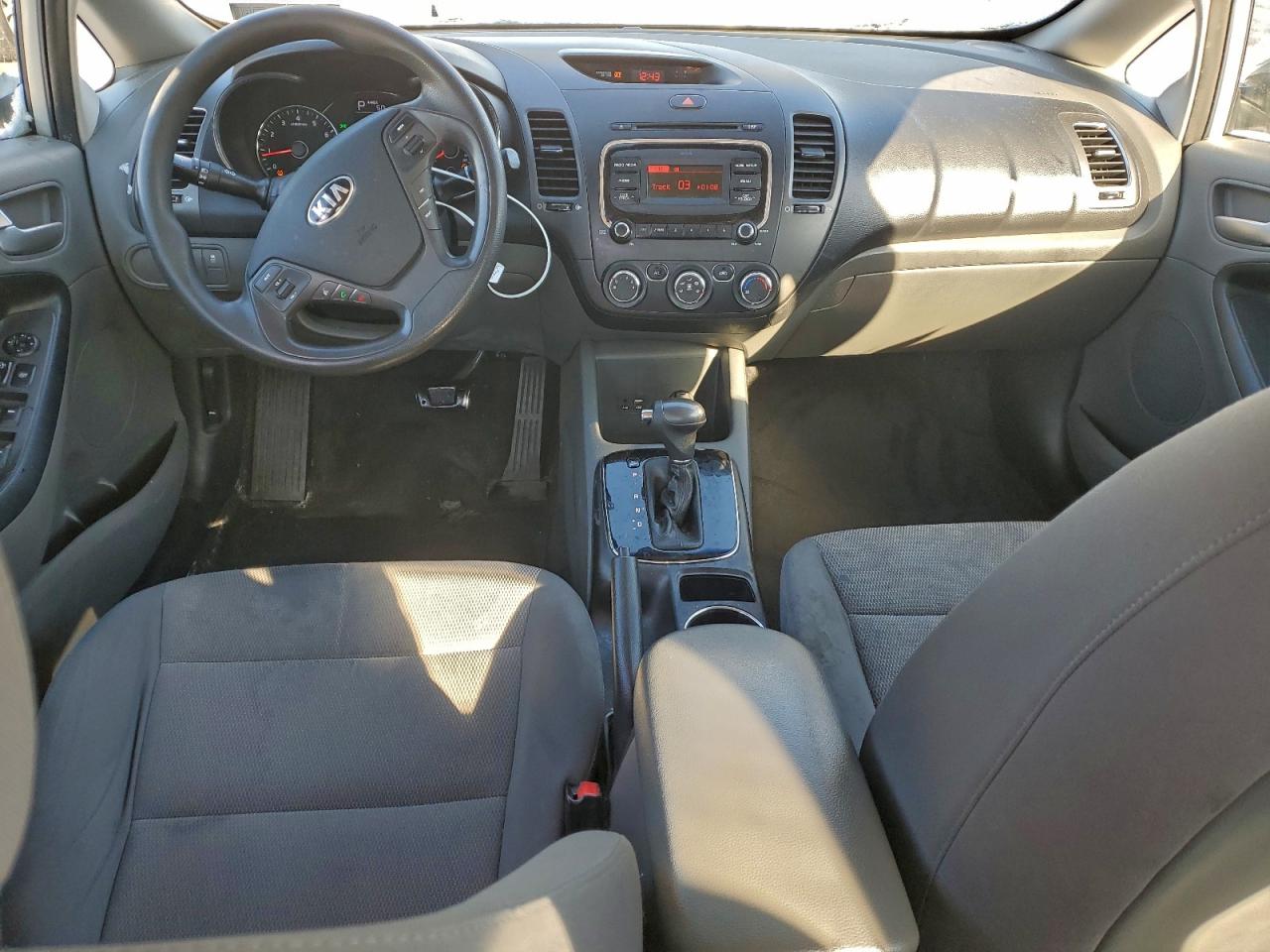 2017 KIA FORTE LX photo 8