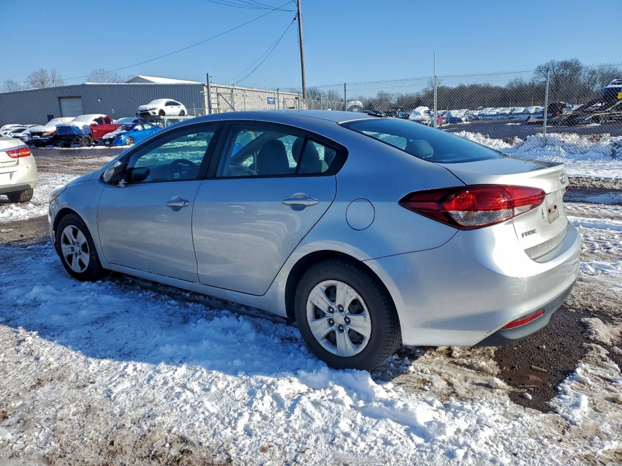2017 KIA FORTE LX photo 2