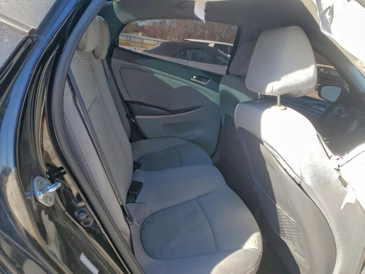 2017 HYUNDAI ACCENT SE photo 10