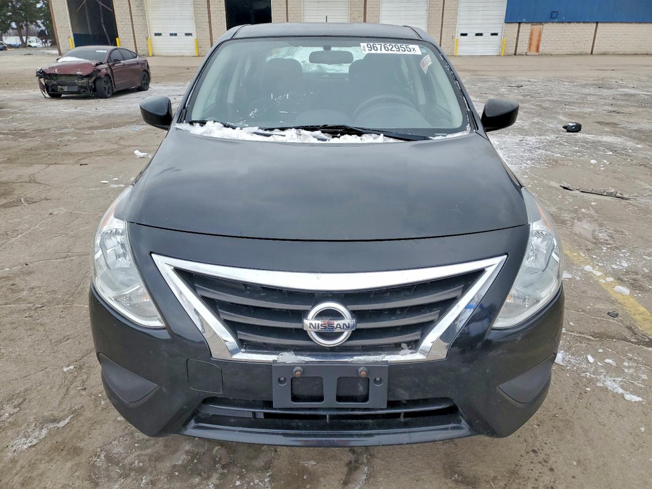 2019 NISSAN VERSA S photo 5