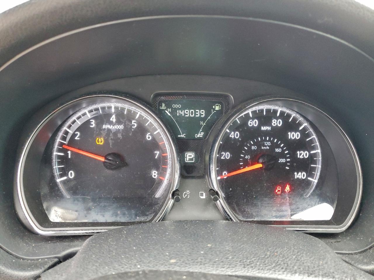 2019 NISSAN VERSA S photo 9