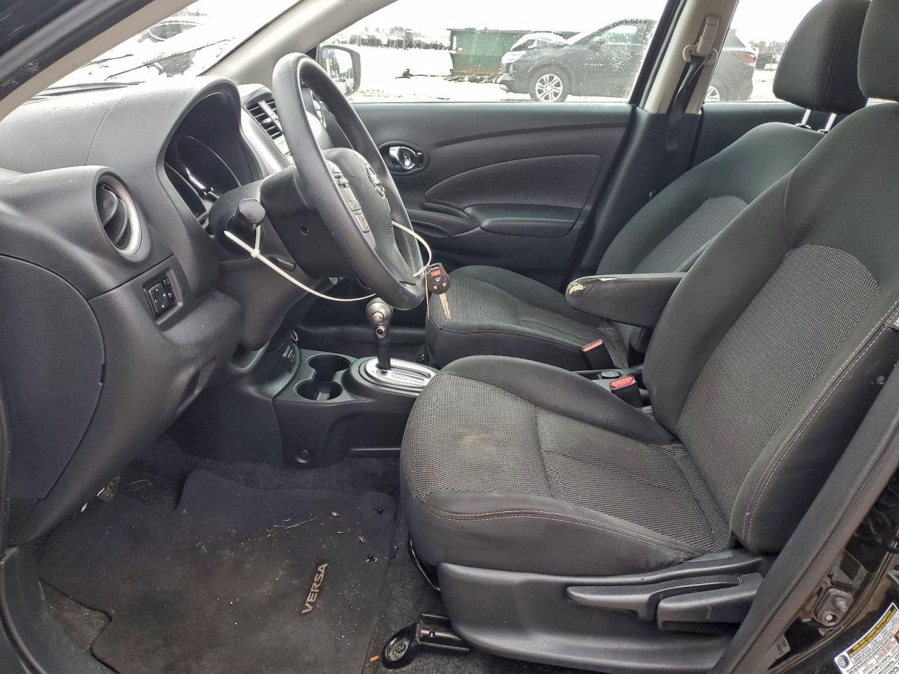 2019 NISSAN VERSA S photo 7