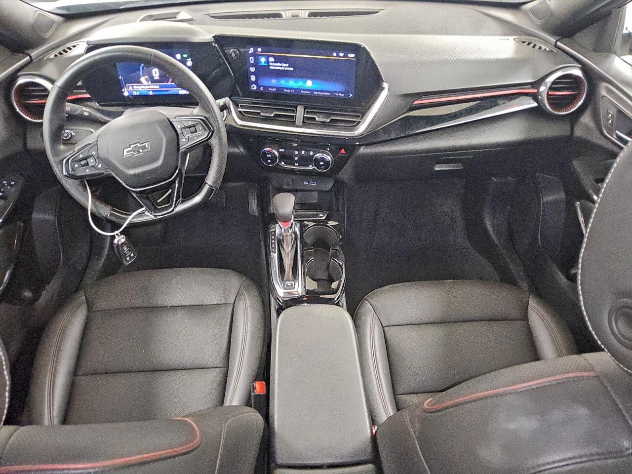 2025 CHEVROLET TRAX 2RS photo 8