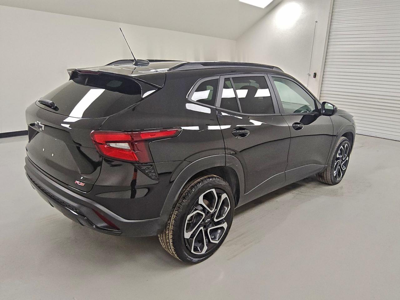 2025 CHEVROLET TRAX 2RS photo 3