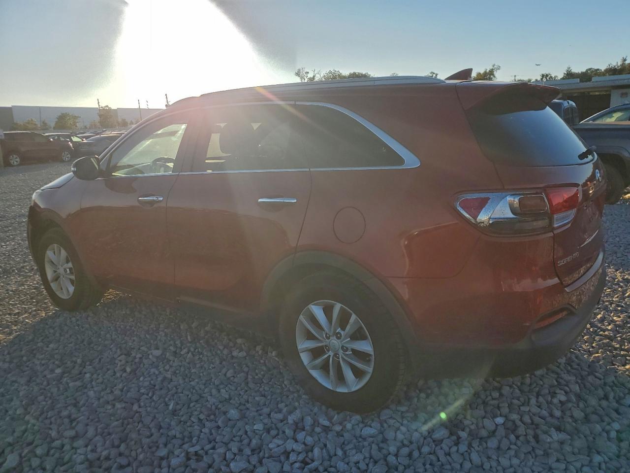 2017 KIA SORENTO LX photo 2