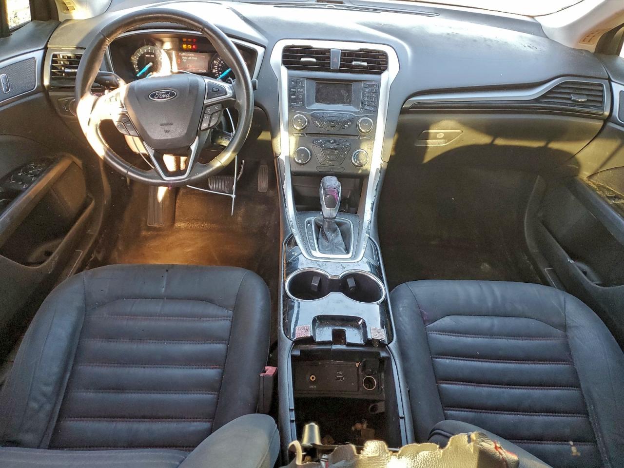 2015 FORD FUSION SE photo 8