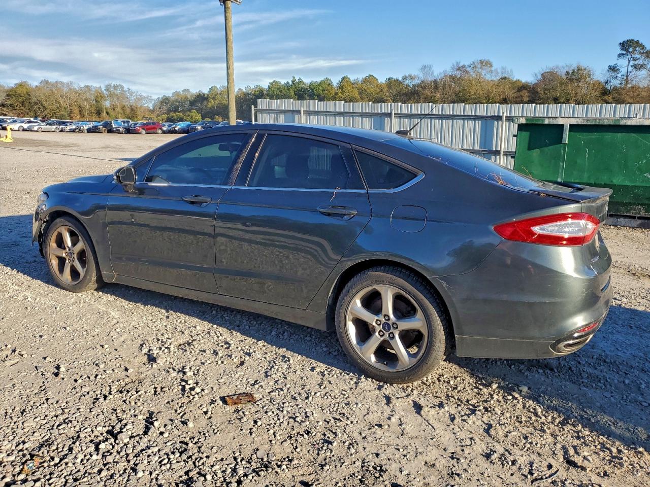 2015 FORD FUSION SE photo 2