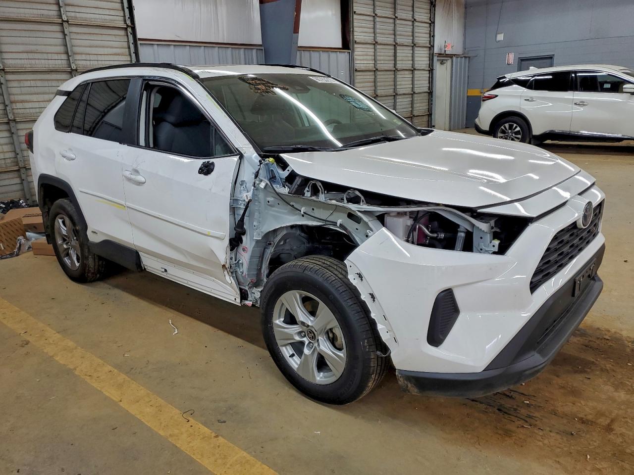 2024 TOYOTA RAV4 XLE photo 4