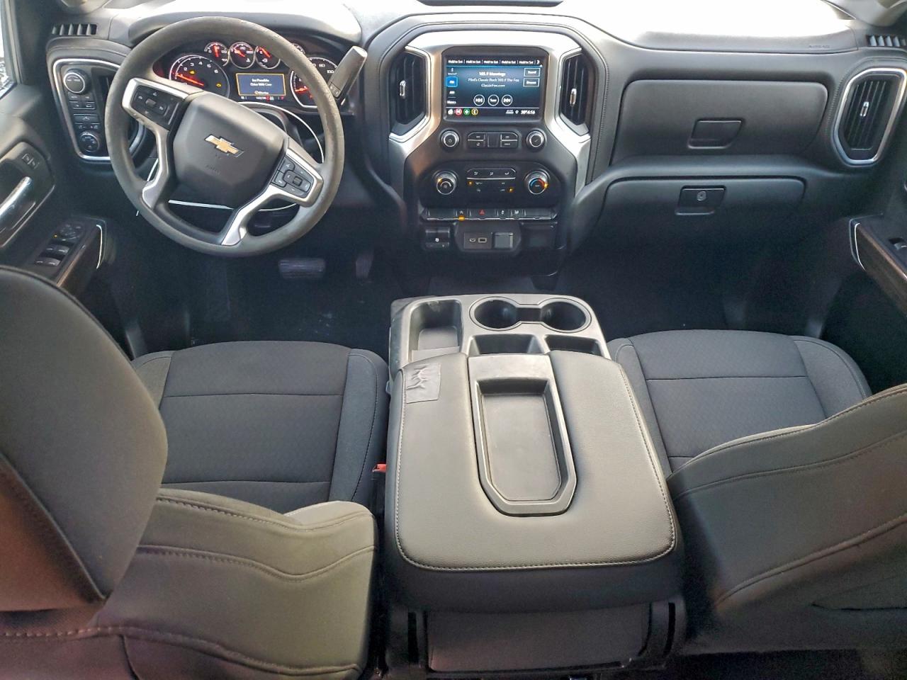 2020 CHEVROLET SILVERADO K1500 LT photo 8