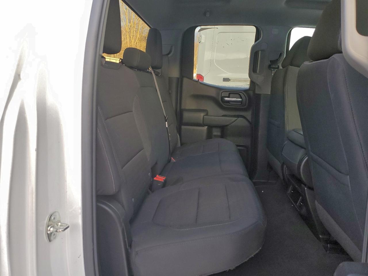 2020 CHEVROLET SILVERADO K1500 LT photo 10