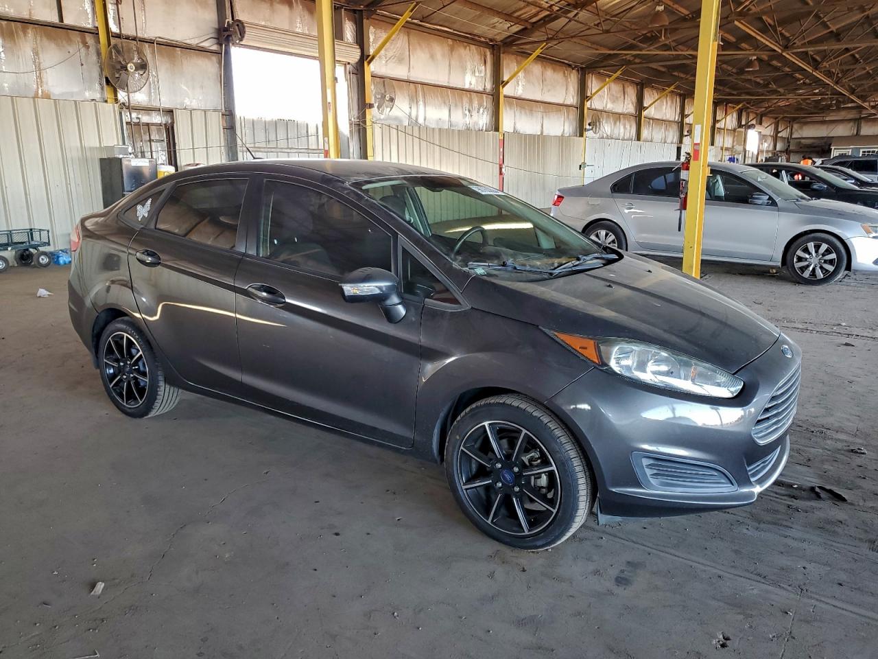 2015 FORD FIESTA SE photo 4