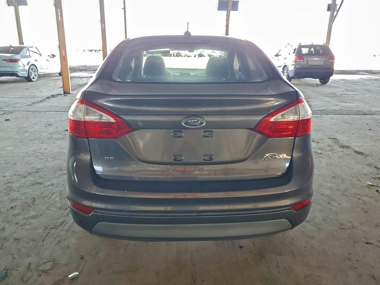 2015 FORD FIESTA SE photo 6