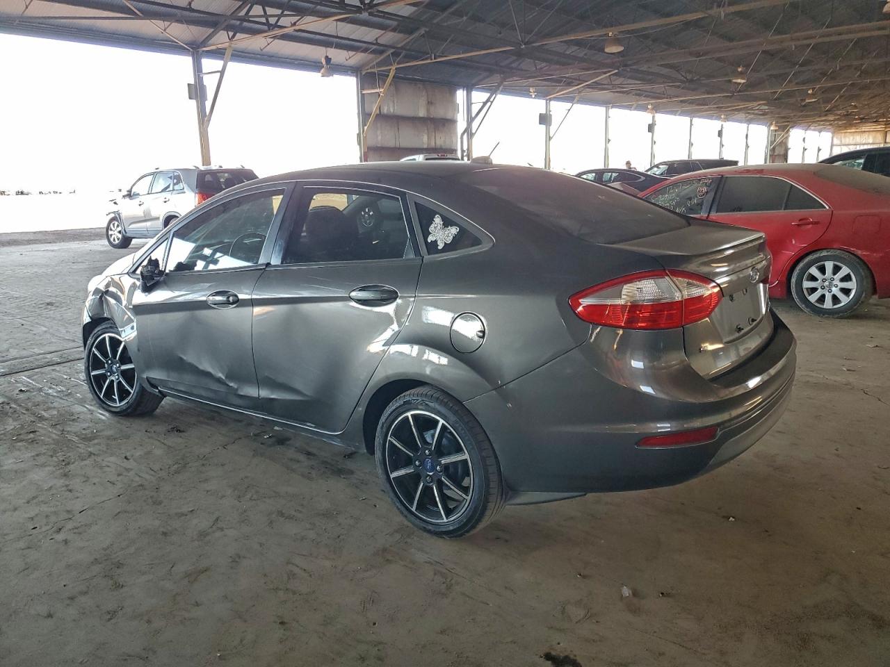 2015 FORD FIESTA SE photo 2