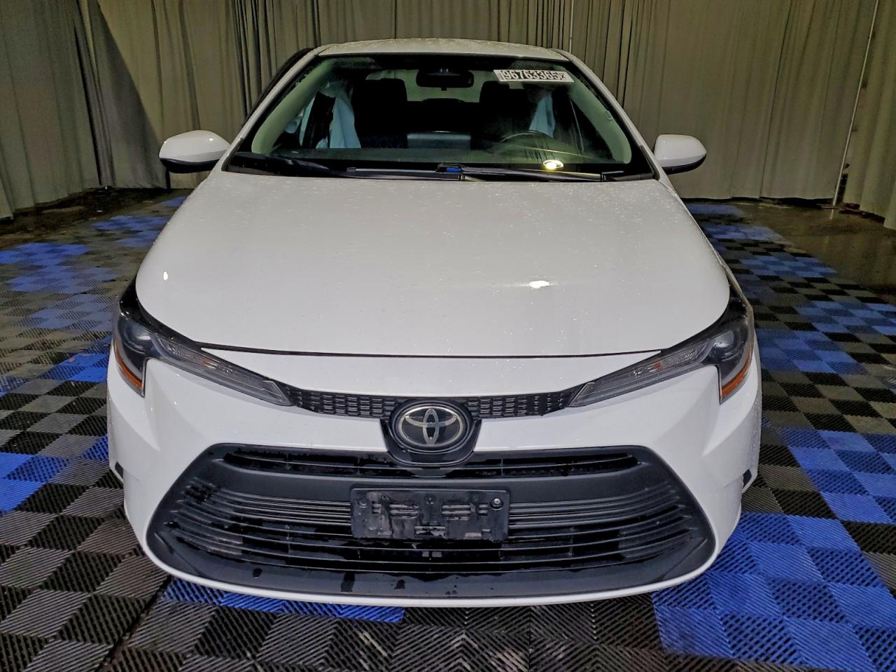 2025 TOYOTA COROLLA LE photo 5