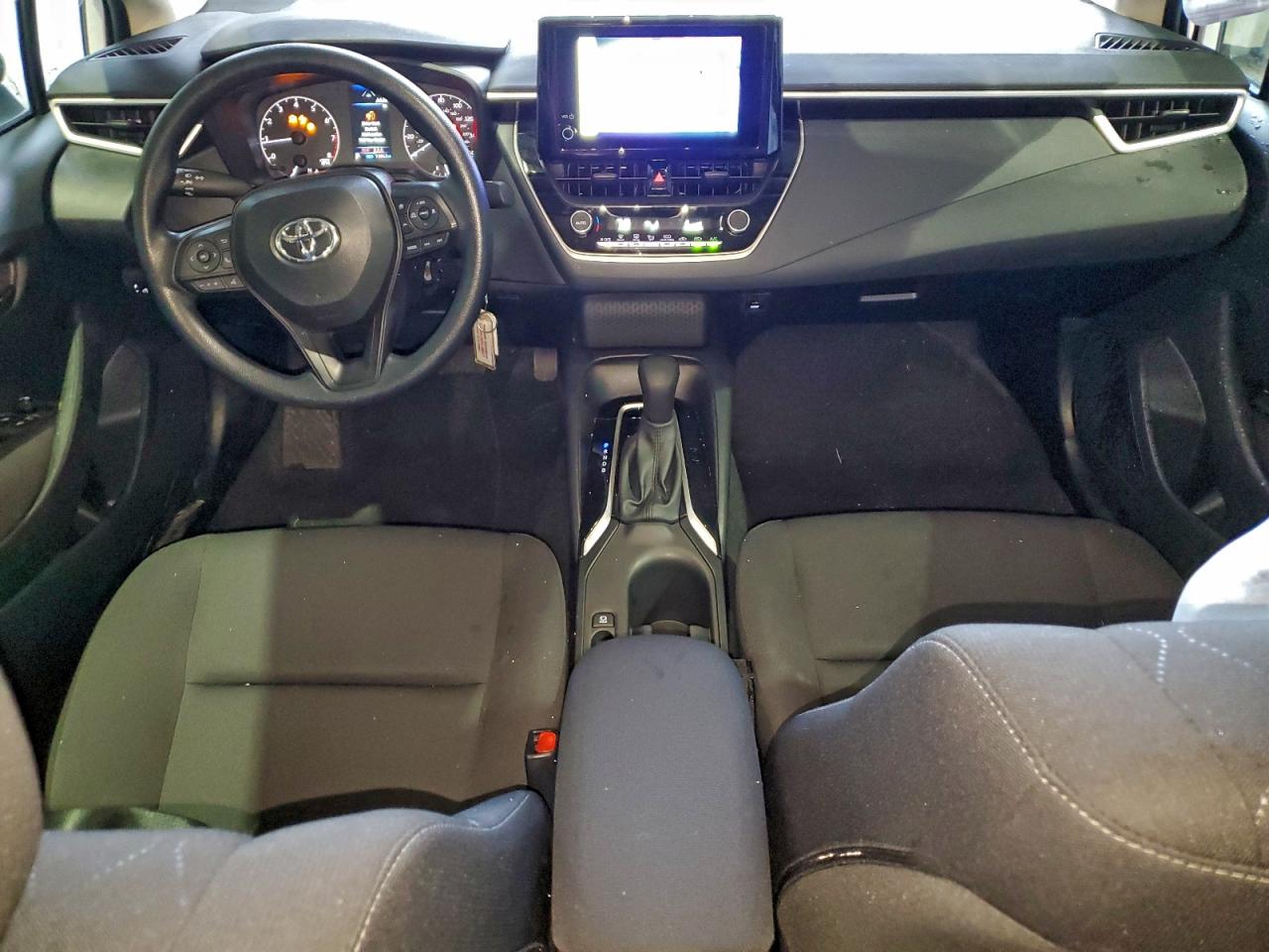 2025 TOYOTA COROLLA LE photo 8