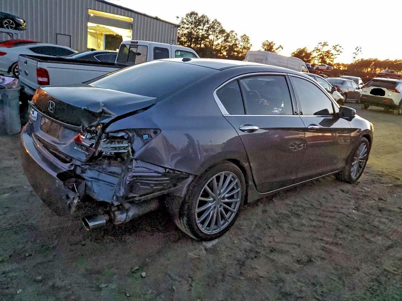 2015 HONDA ACCORD TOURING photo 3
