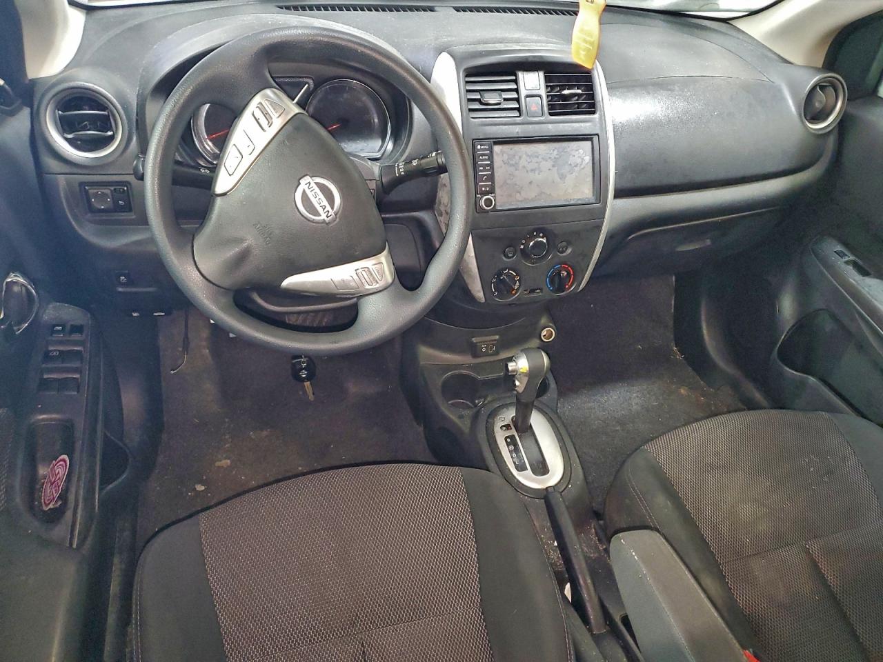 2019 NISSAN VERSA S photo 8