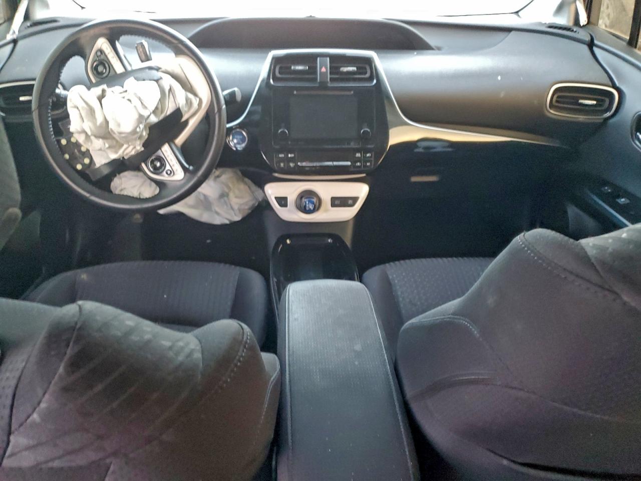 2018 TOYOTA PRIUS photo 8