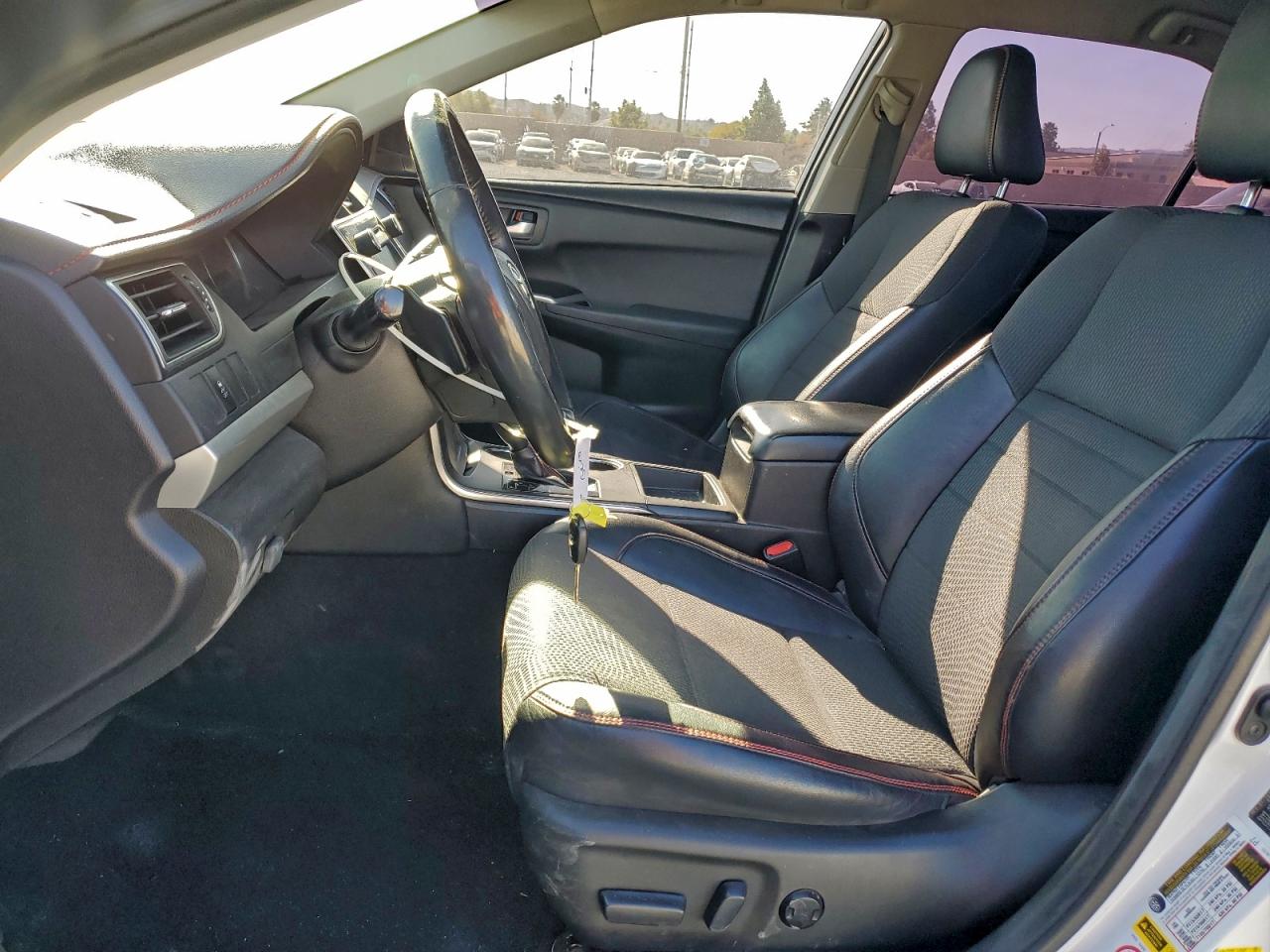 2016 TOYOTA CAMRY LE photo 7