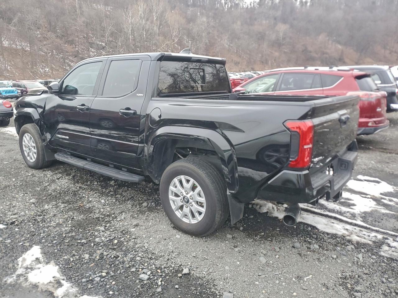 2024 TOYOTA TACOMA DOUBLE CAB photo 2