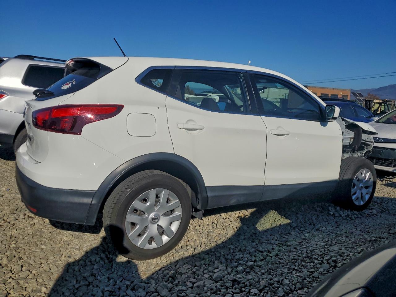 2019 NISSAN ROGUE SPORT S photo 3