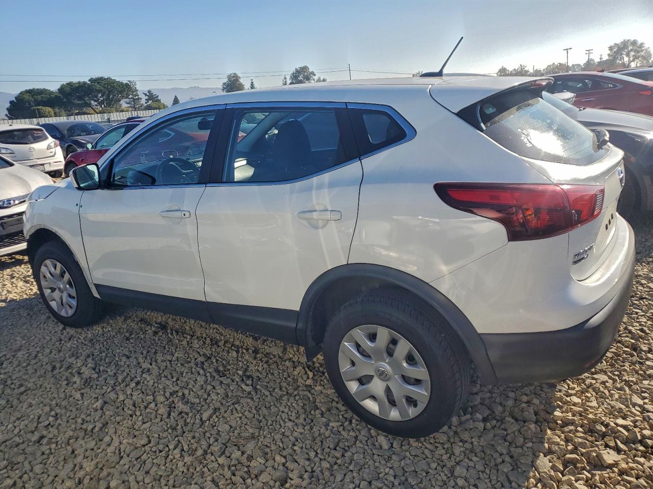 2019 NISSAN ROGUE SPORT S photo 2