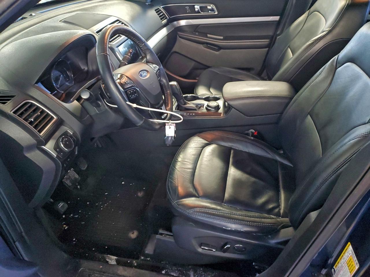 2017 FORD EXPLORER XLT photo 7
