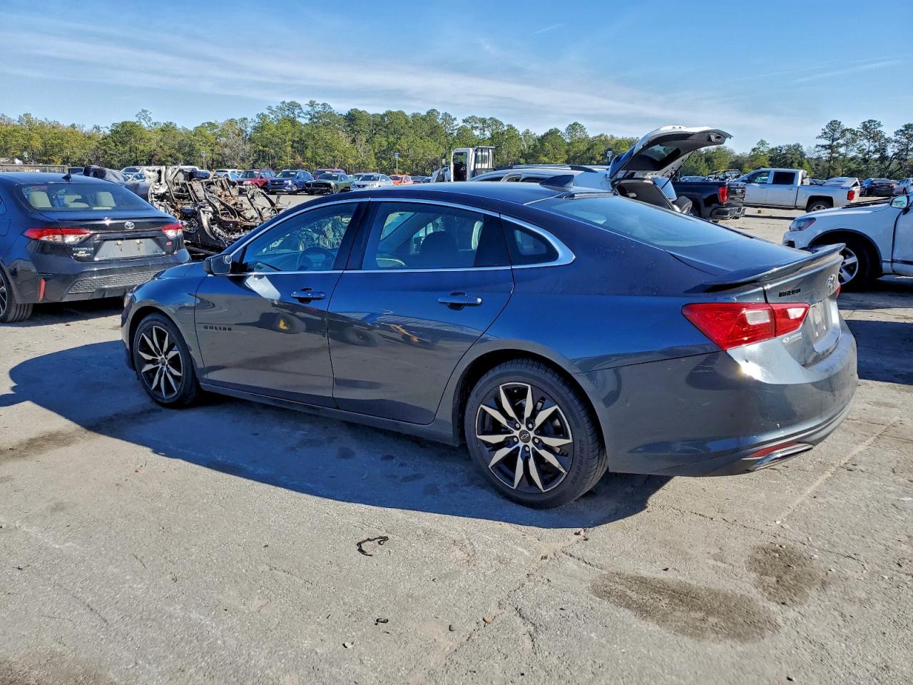 2020 CHEVROLET MALIBU RS photo 2