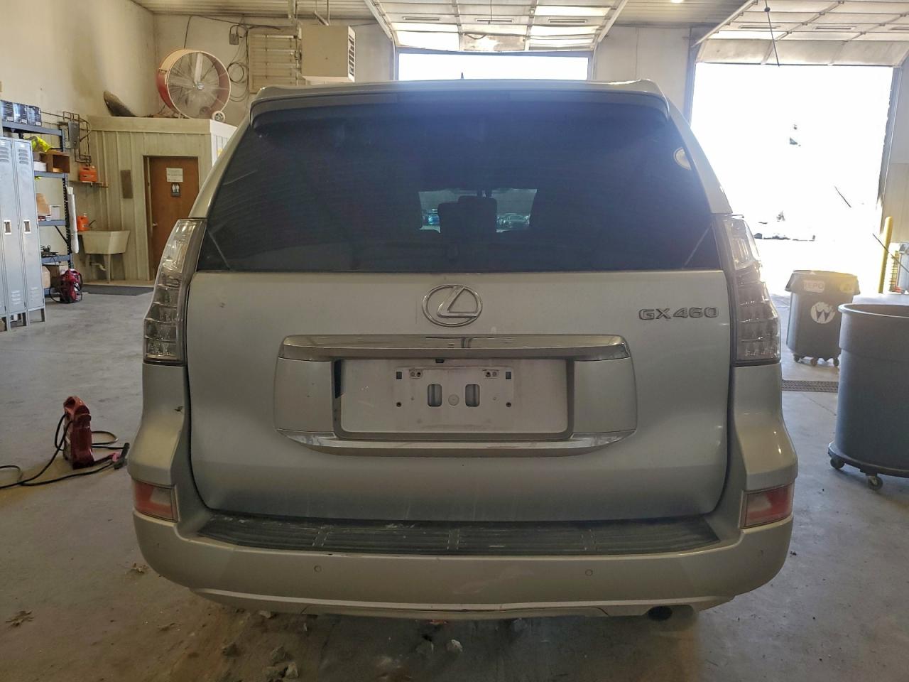 2016 LEXUS GX 460 photo 6