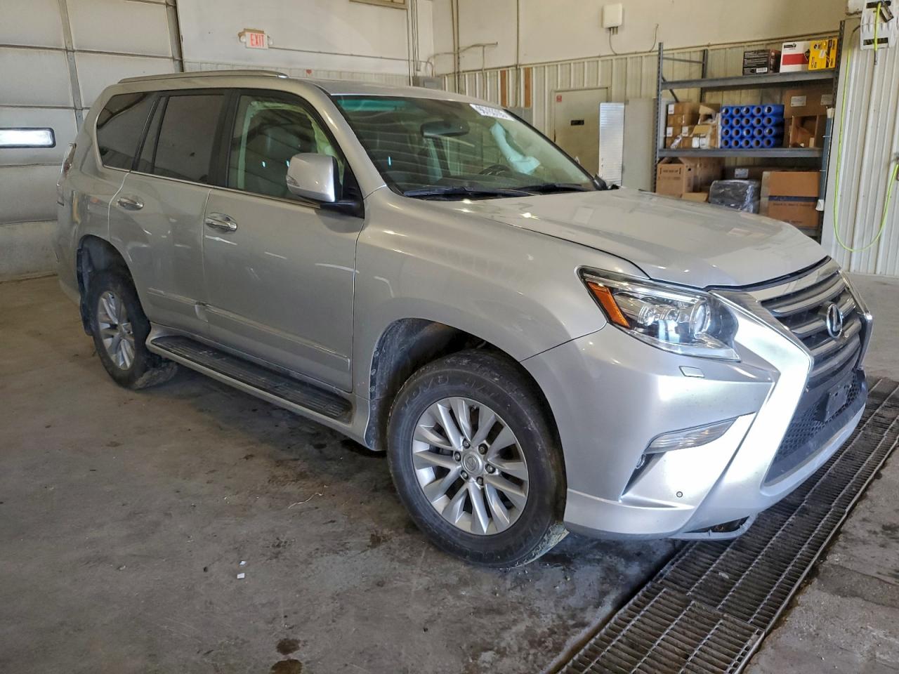 2016 LEXUS GX 460 photo 4