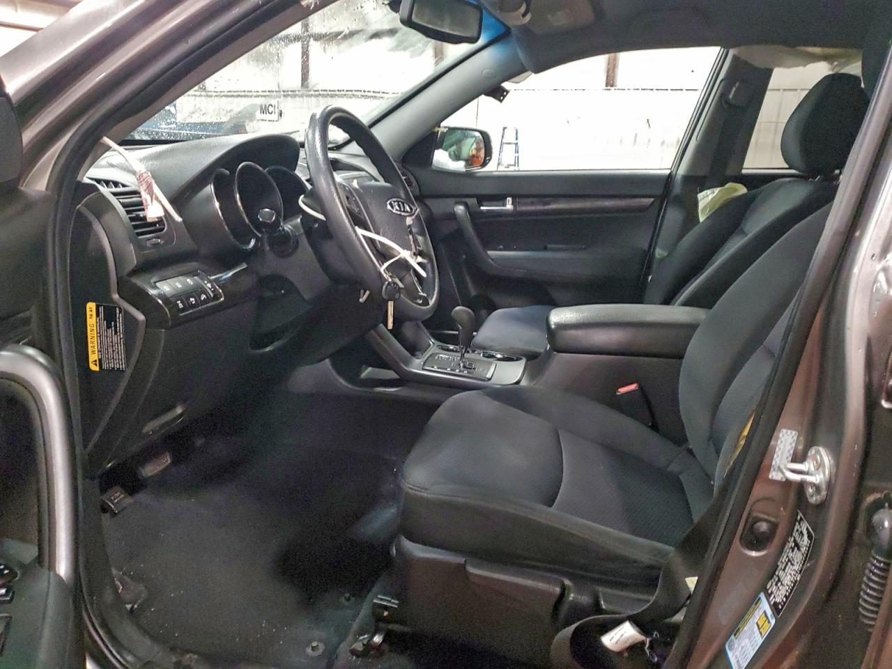 2011 KIA SORENTO LX photo 13