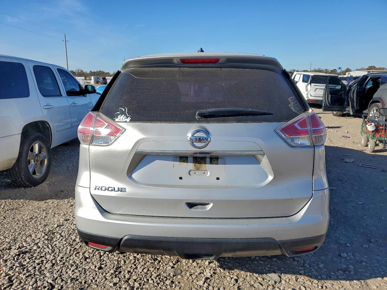 2016 NISSAN ROGUE S photo 6