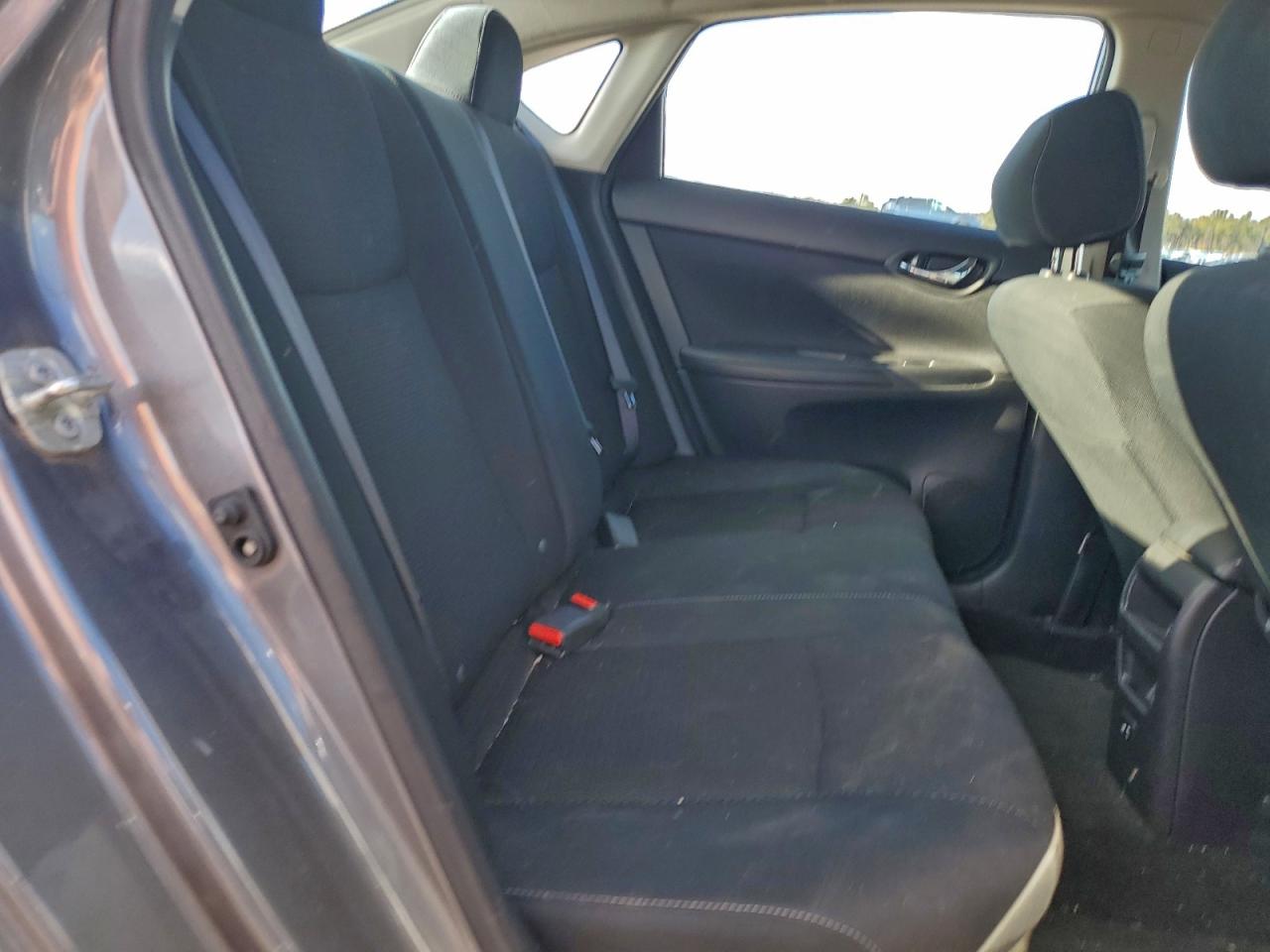 2019 NISSAN SENTRA S photo 10