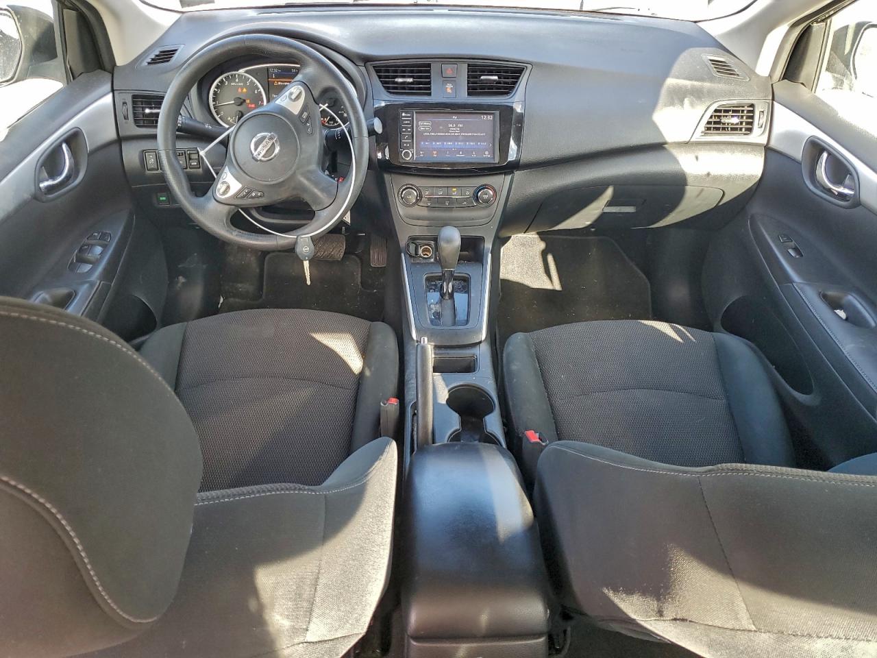 2019 NISSAN SENTRA S photo 8