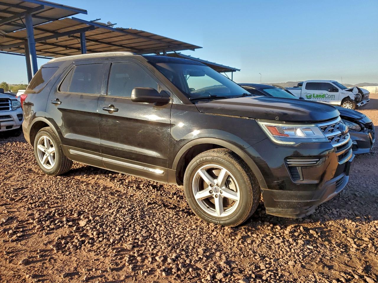 2018 FORD EXPLORER XLT photo 4