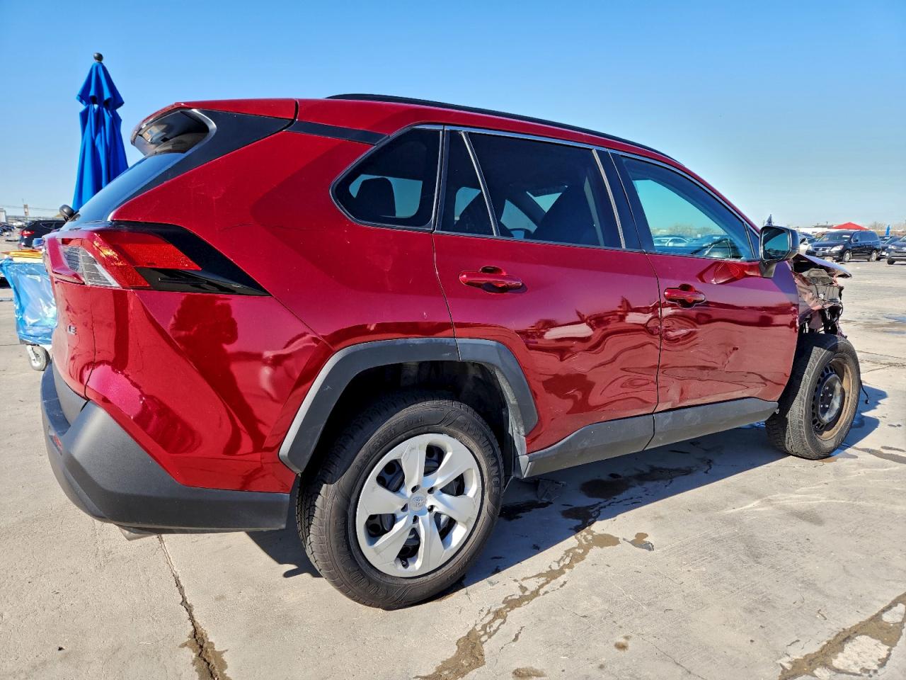 2021 TOYOTA RAV4 LE photo 3