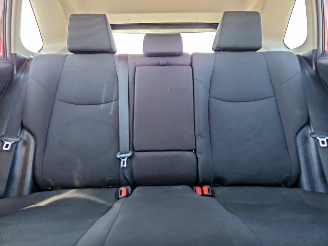 2021 TOYOTA RAV4 LE photo 10