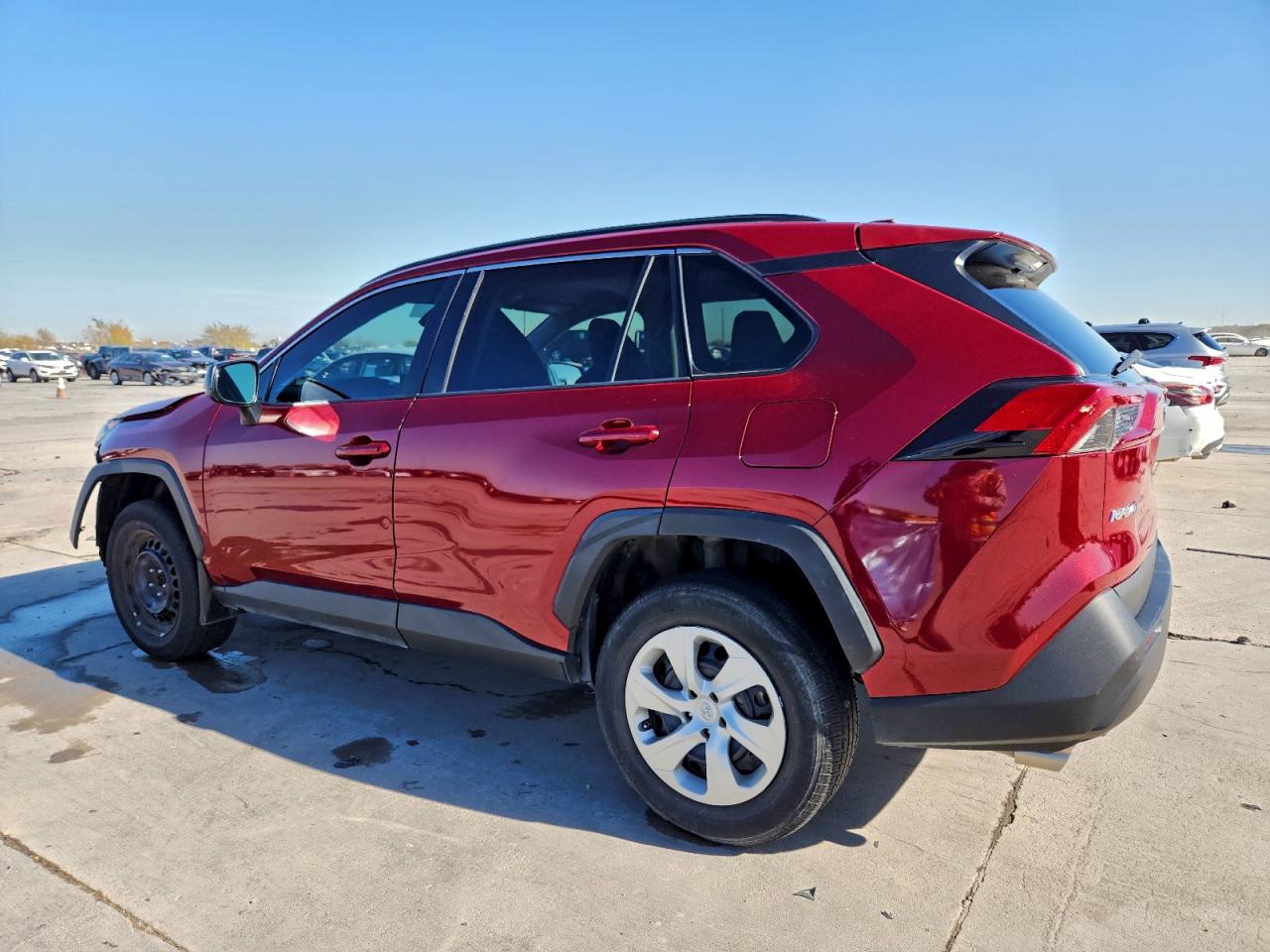 2021 TOYOTA RAV4 LE photo 2