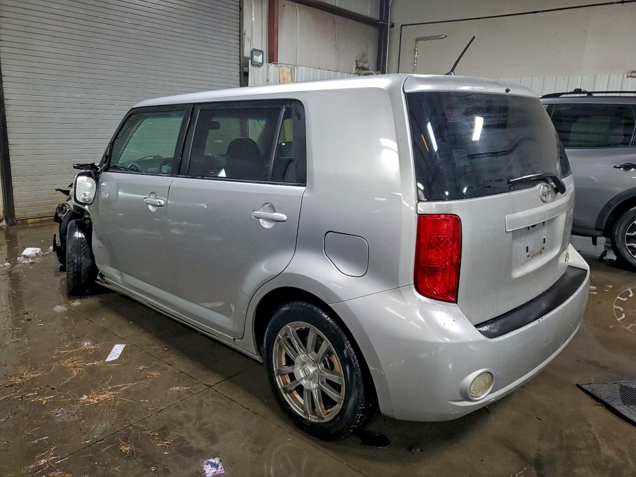 2008 TOYOTA SCION XB photo 2