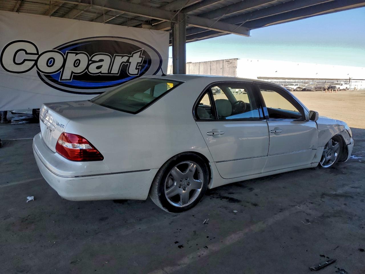 2005 LEXUS LS 430 photo 3