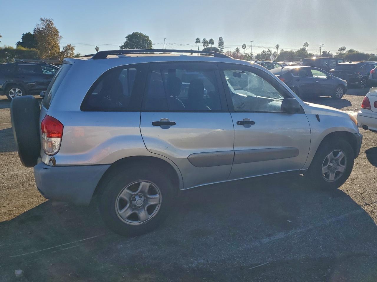 2003 TOYOTA RAV4 photo 3