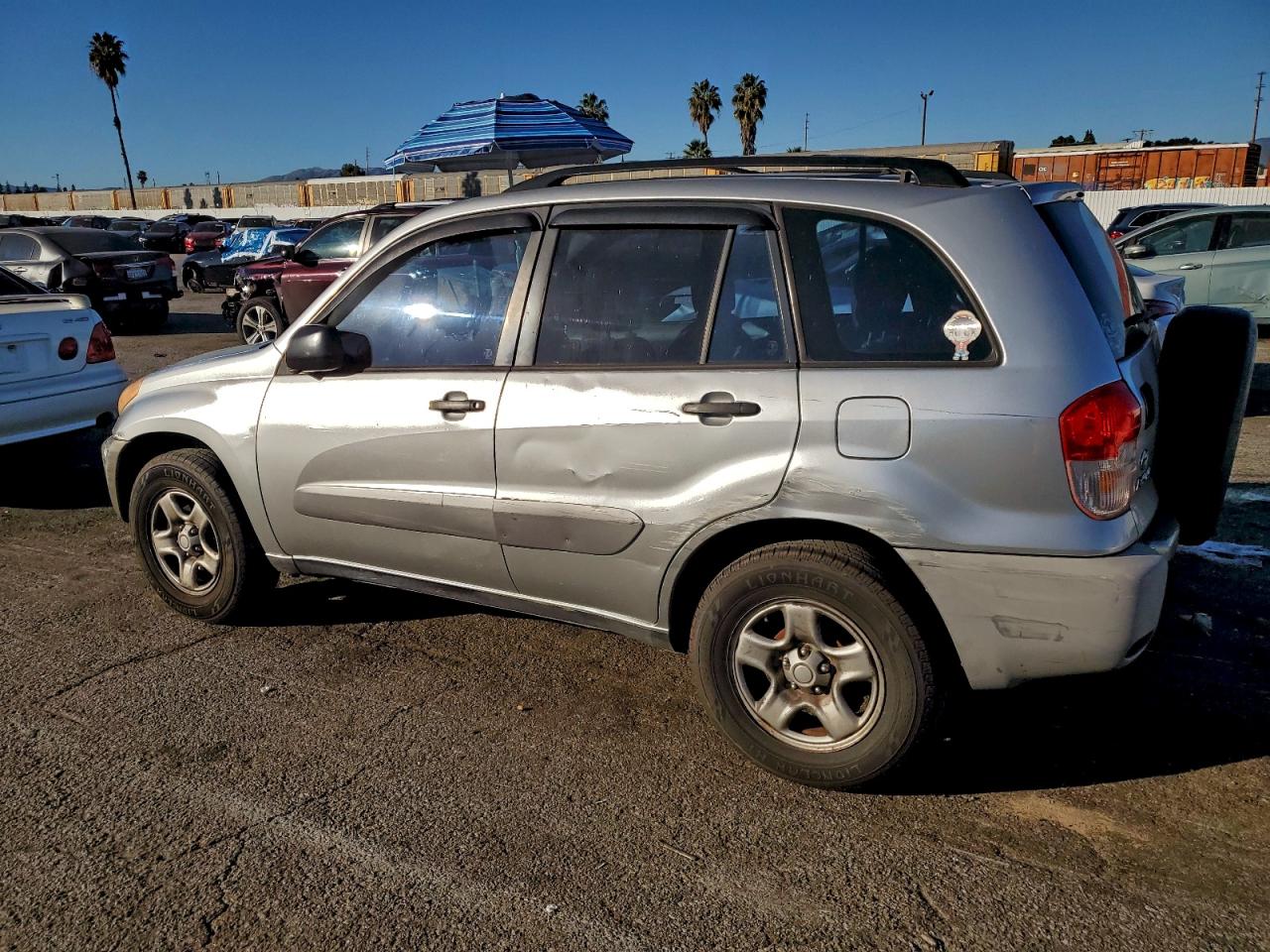 2003 TOYOTA RAV4 photo 2