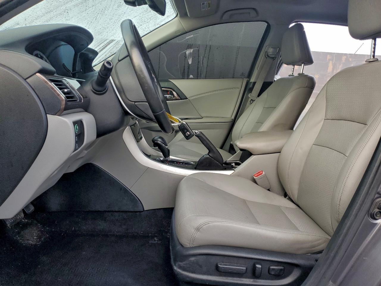2017 HONDA ACCORD TOURING photo 7