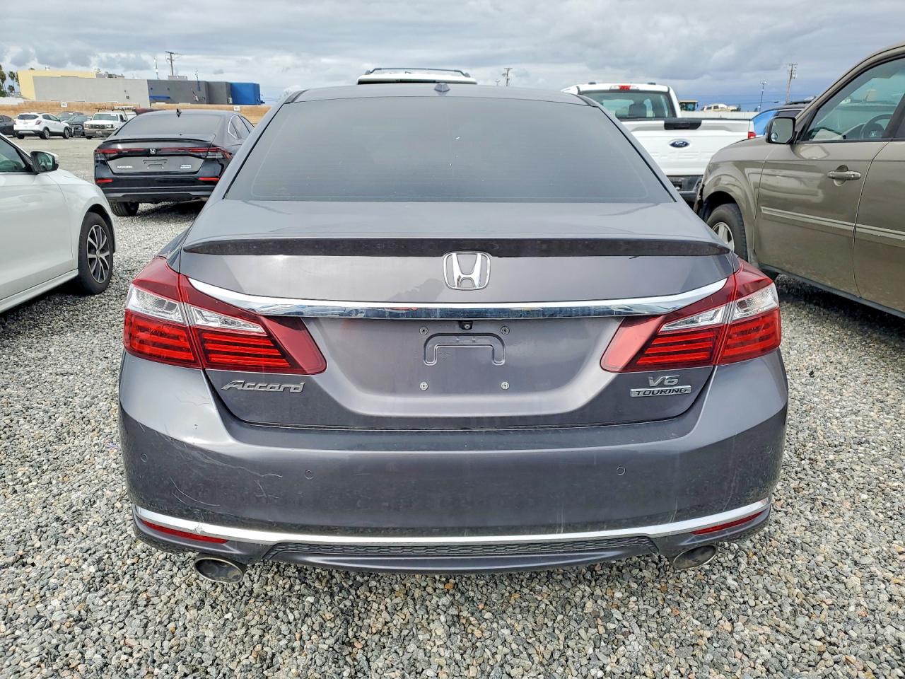 2017 HONDA ACCORD TOURING photo 6