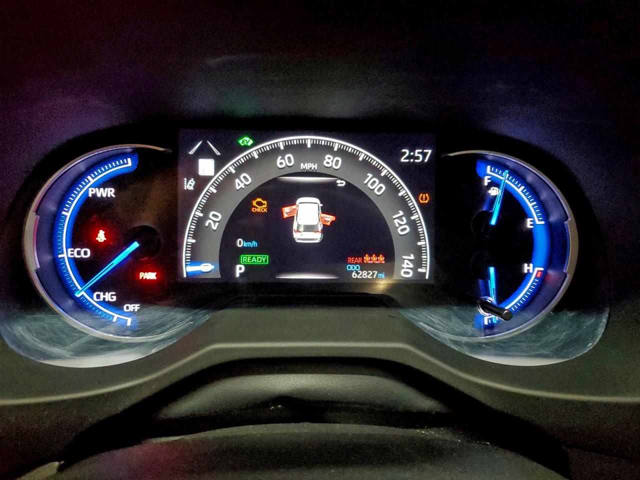 2024 TOYOTA RAV4 LE photo 9