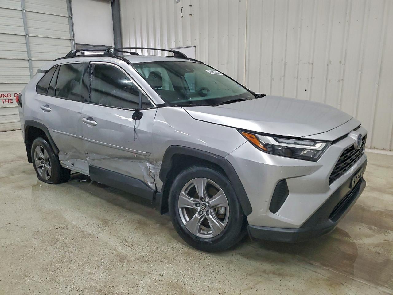 2024 TOYOTA RAV4 LE photo 4